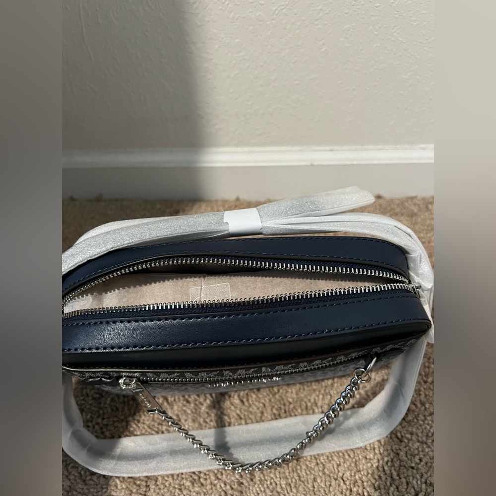 MICHAEL KORS OUTLETJet Set Large Ombré Signature Logo Crossbody Body - Picture 9 of 9